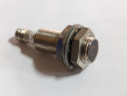 Balluff BES-516-325-G-E5-Y-S49 Proximity Sensor 10-30VDC 2mm Range USED