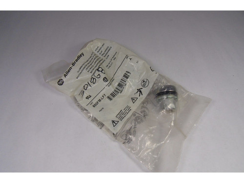 Allen-Bradley 800FM-LF7 Illuminated Momentary Pushbutton ! NWB !