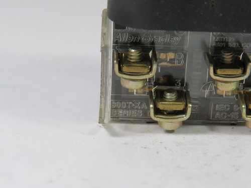 Allen-Bradley 800T-PA16W Ser B Push Button 120V 1NO 1NC White No Guard USED