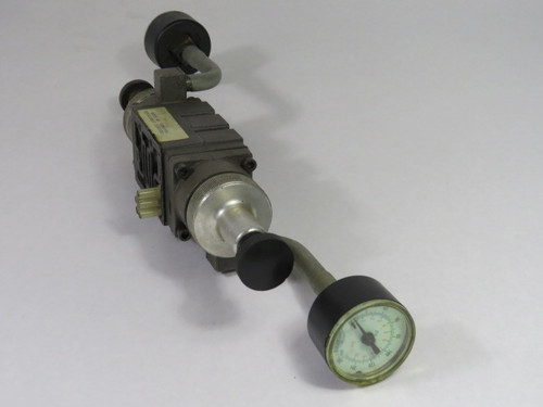 Numatics 152RD115J000000 Dual Pressure Sandwich Regulator Manifold USED