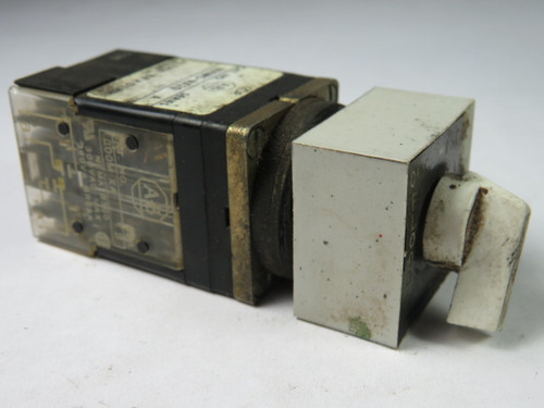Allen-Bradley 800MS-NX2QLB Square Operator 4-Pos Selector Switch 2NO 2NC USED
