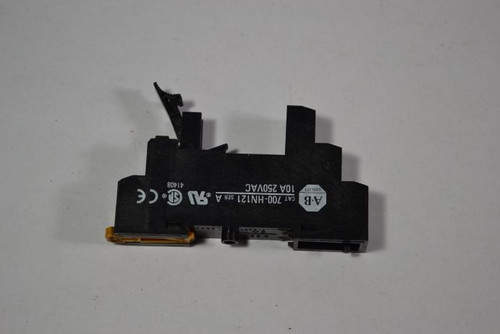 Allen-Bradley 700-HN121 Series A Relay Socket 10A 250VAC USED