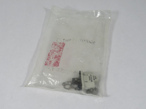 Cutler-Hammer 8500K9 Toggle Switch ON-NONE-OFF 1-Pole NWB