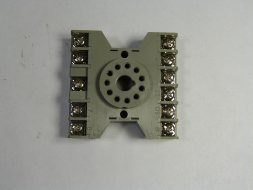 Square D 8501-NR61-10-300 Relay Socket 10Amp 300V 11Pin Din-Rail USED