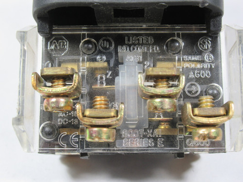 Allen-Bradley 800T-FXT6A1 Series T Push-Pull/Twist Device Red 1NO 1NCLB USED