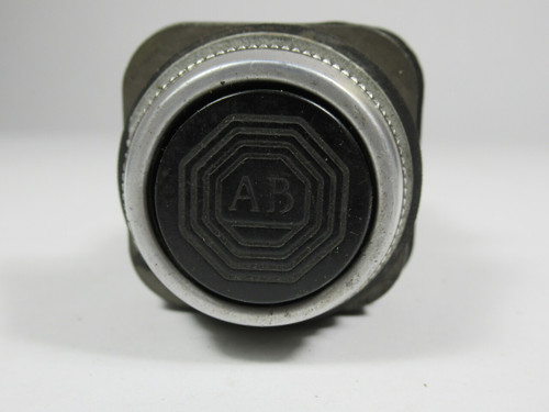 Allen-Bradley 800T-A2A2 No Series Push Button Black Flush Head 2NO USED