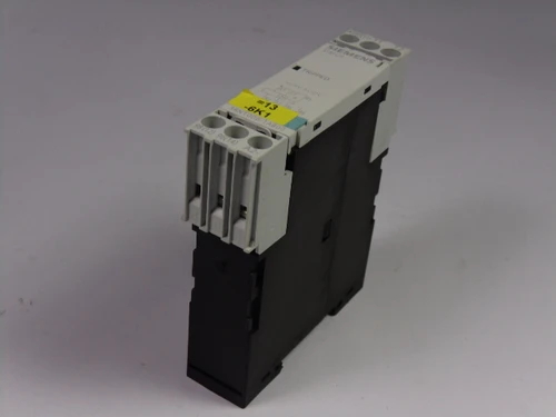 Siemens 3RN1000-1AB00 Thermistor Motor Protector 24VAC/DC USED
