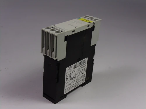 Siemens 3RN1000-1AB00 Thermistor Motor Protector 24VAC/DC USED
