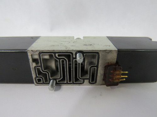 Numatics 041SS600K000030 Double Solenoid Valve 110/120V-50/60Hz 150PSIG USED