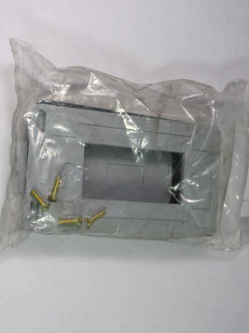 Crouse-Hinds WGF15/10 Waterproof Receptacle Cover Grey ! NWB !