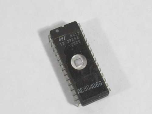 ST Microelectronics TS-27C64-30CQ EPROM IC Chip 28 Pin USED