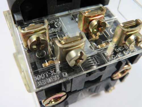 Allen-Bradley 800T-QB24A Ser T Push Button Illuminated Amber 1NO 1NC 24V USED