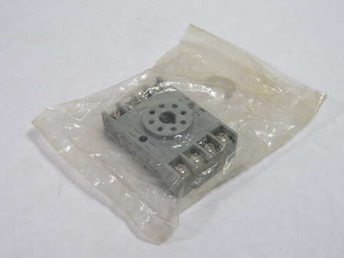 Dayton 5X852E Relay Socket 10/15A 300/600Vac 8 Pin ! NWB !