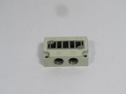 SMC SY5000-27-1 Sub Plate 1/4" NPT USED