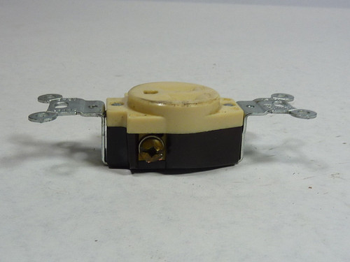 Leviton Single Receptacle Outlet Commercial Grade Ivory 15A 125V USED
