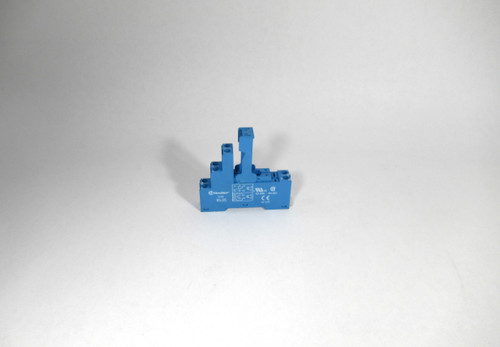 Finder 95.05 Din-Rail Screw Terminal Socket 5mm Pinning - Blue 10A 250V USED