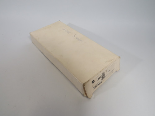 Allen-Bradley 1492-SM6X12 Snap-In Marker Card SER B 6x12mm White Lot of 3! NEW !