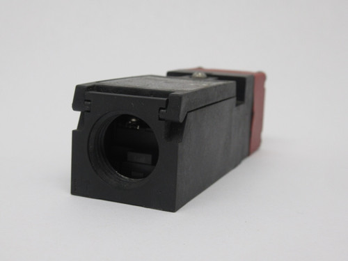 Omron D4NS-3CF Safety Door Switch 3A@240VAC 0.27A@250VDC 2NC/1NO USED