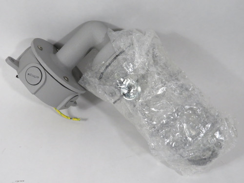 Stanpro SVP-N0100-A-WB-05/NL Wall-Mount Incandescent Luminaire BOX DAMAGE NEW