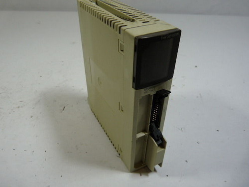 Schneider TSXDEY32D2K Input Module 24VDC USED