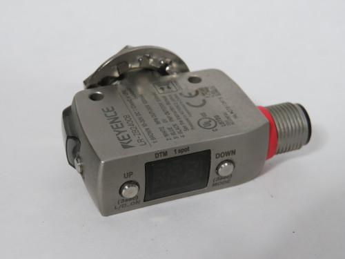 Keyence LR-ZB240CB Laser Sensor 10-30VDC 100mA 25-240mm M18 Connector USED