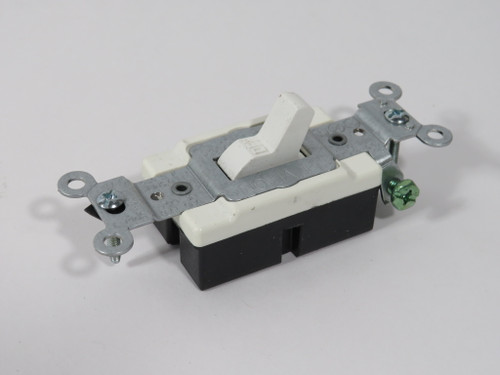 Leviton S02-CS120-2WS Toggle Switch 20A 120/277V 1-Pole PACKAGE DAMAGE NEW