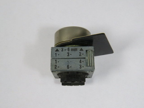 Siemens 3SB3500-0AA11 Black Push Button Operator USED