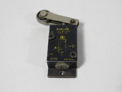 Waircom CLR8 3/2 Mechanically Actuated Roller Lever Valve G1/8 USED