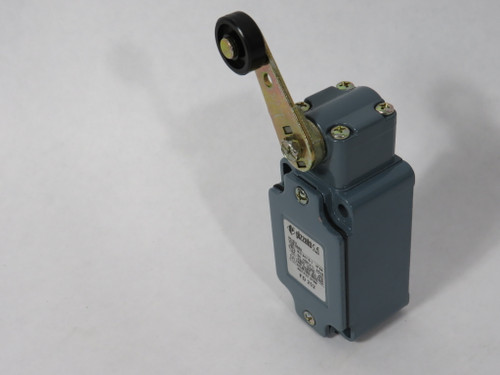 Pizzato FD-252 Roller Lever Limit Switch 10/3A 400VAC 2x(1NO-1NC) NOP