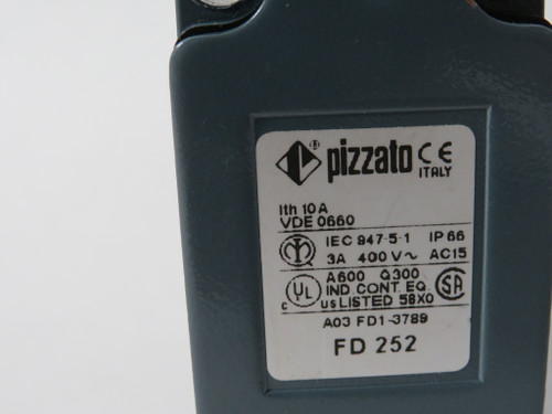 Pizzato FD-252 Roller Lever Limit Switch 10/3A 400VAC 2x(1NO-1NC) NOP