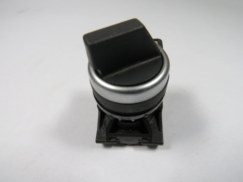 Eaton A22-RWK3R Selector Switch Operator w/ Mounting Latch 3-Position USED