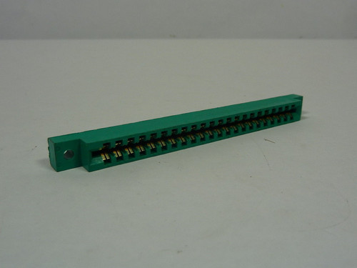 EDAC 306-022-520-102 Card Edge Connector 22-Pos 250V 5A USED