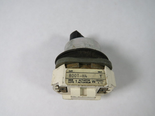 Allen-Bradley 800T-H4 Ser T Selector Switch No Contact Block 2-Position USED
