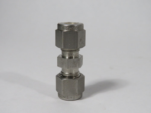 Swagelok SS-400-6 Stainless Steel Union Fitting 1/4" Tube OD NOP
