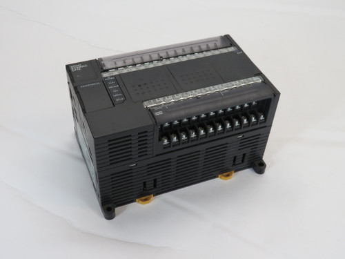 Omron CP1E-E40DR-A Programmable Controller 24VDC 0.3A Output 100-240V Input USED
