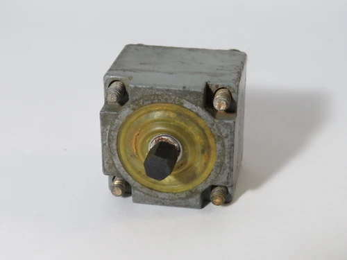 Allen-Bradley 40146-013-60 Top Push Roller Operating Head SHELF WEAR USED