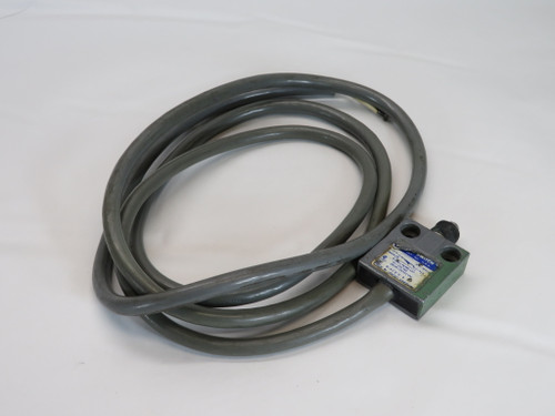 Microswitch 914CE18-6 Limit Switch 5A@250V 6' Cable COSMETIC DAMAGE USED