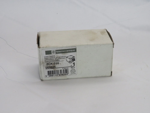 Telemecanique ZCKE05 Limit Switch Rotary Head NEW