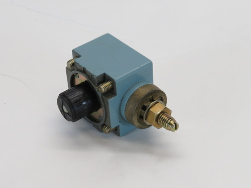 Telemecanique ZCKE05 Limit Switch Rotary Head NEW
