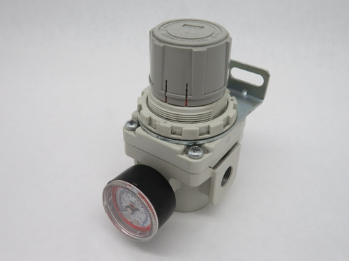 SMC AR40-F03B-A Pressure Regulator C/W Gauge G3/8 0.05-0.7 MPa USED