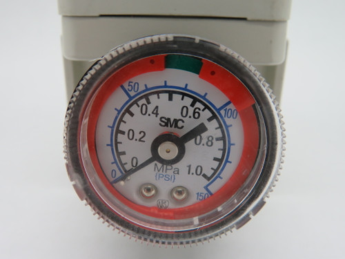 SMC AR40-F03B-A Pressure Regulator C/W Gauge G3/8 0.05-0.7 MPa USED