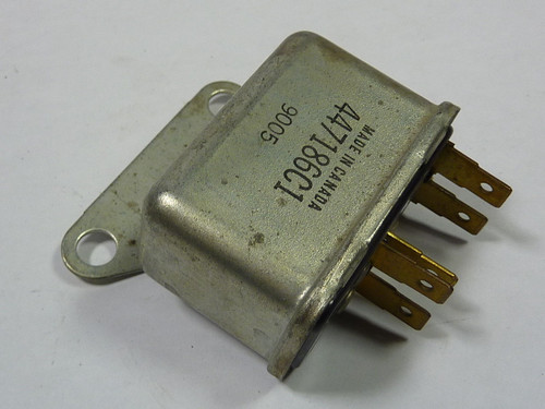 International 447186C1 Relay USED