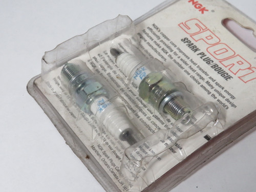 NGK CR7HSA Spark Plug 2-Pack PACKAGING DAMAGE NEW