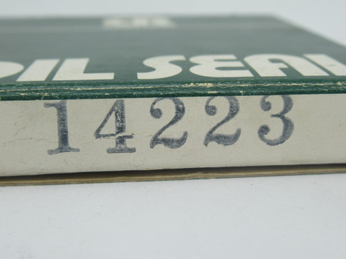 CR Industries 14223 Oil Seal Nitrile Rubber 36.525mm Shaft Diameter NEW