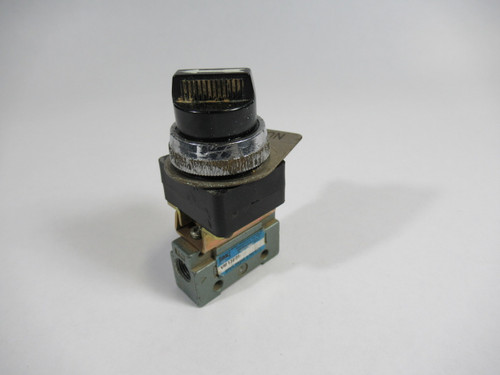 SMC VM130-01-34BA Mechanical Poppet Valve 0-140PSIG USED