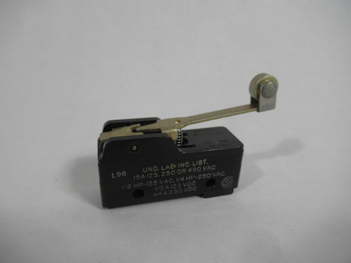 Microswitch BZ-2RW82 Roller Level Limit Switch 15A 125/250/480VAC CHIPPED USED