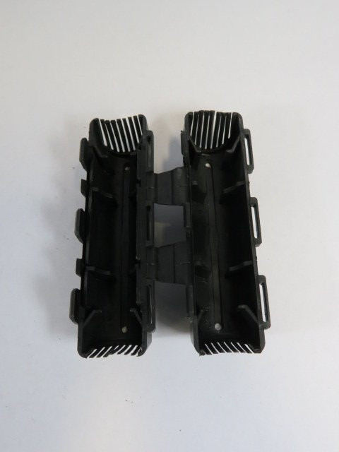 Thomas & Betts HT20C Insulating Cover 2-1/2" USED