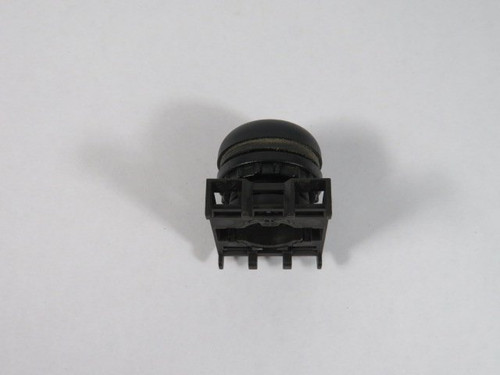 Cutler-Hammer M22S-DL-W White Push Button Operator w/ Mounting Latch USED