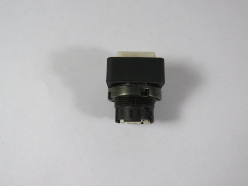 General Electric P9SPLBSD White Push Button No Mounting Latch USED