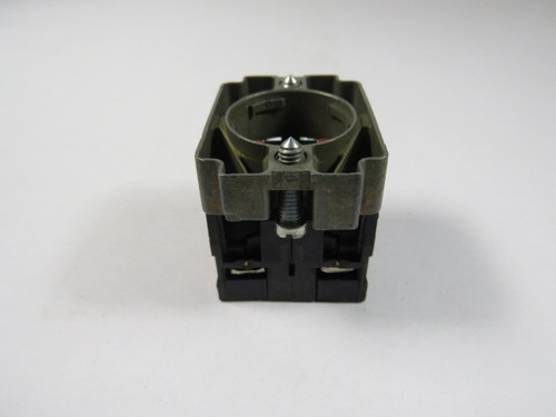 Telemecanique ZB2-BZ104 Contact Blocks w/ Mounting Base 400V 2NC USED